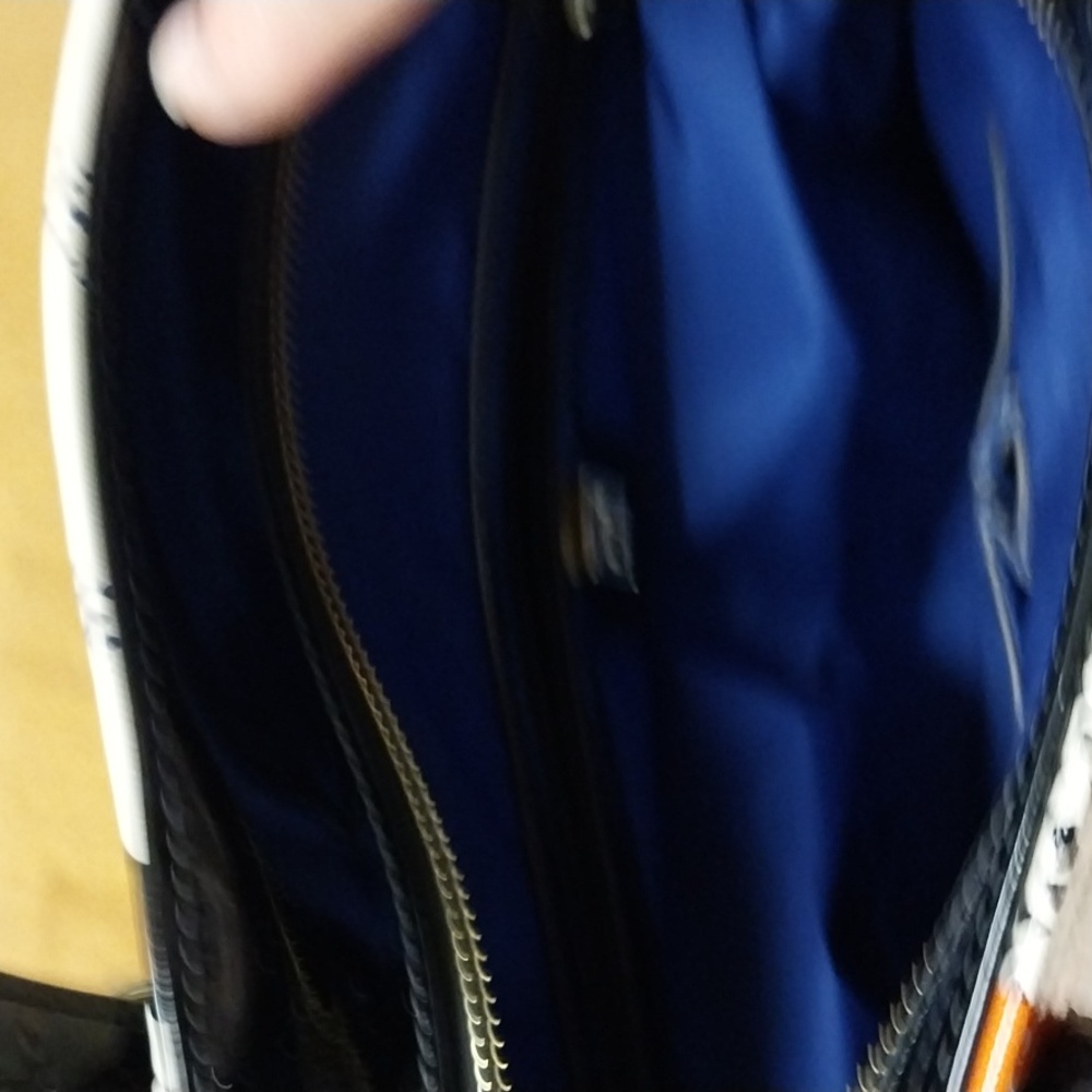 Handbag - Picture 4 of 4